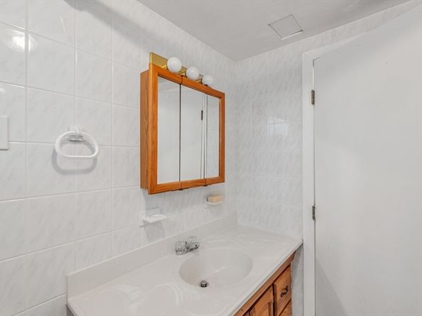 619 Poplar Street, Boston MA 02131