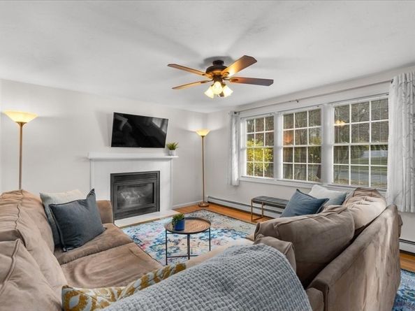 52 Baker St, Walpole MA 02081