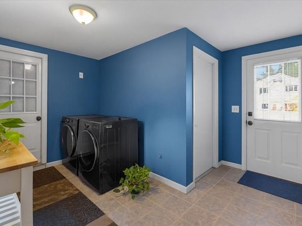 52 Baker St, Walpole MA 02081