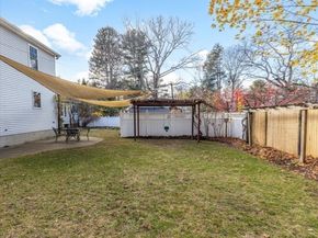 52 Baker St, Walpole MA 02081