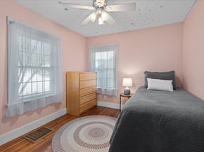 52 Baker St, Walpole MA 02081