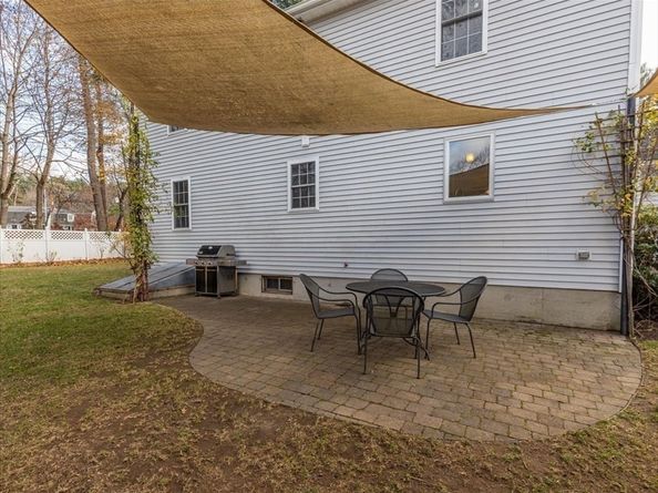 52 Baker St, Walpole MA 02081