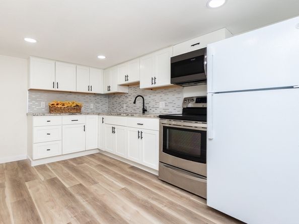 3-A Veterans Memorial Dr, Peabody MA 01960