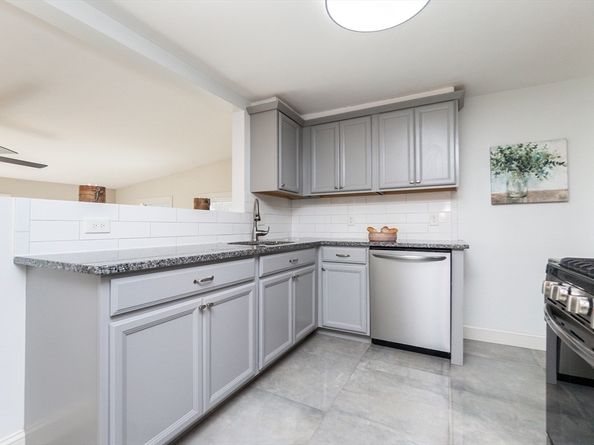 3-A Veterans Memorial Dr, Peabody MA 01960