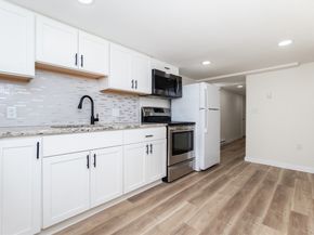 3-A Veterans Memorial Dr, Peabody MA 01960