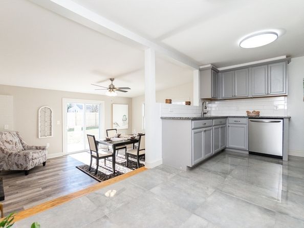 3-A Veterans Memorial Dr, Peabody MA 01960