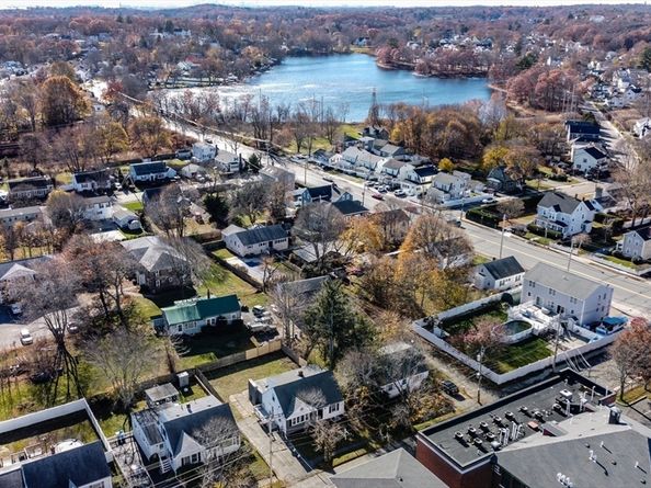 3-A Veterans Memorial Dr, Peabody MA 01960