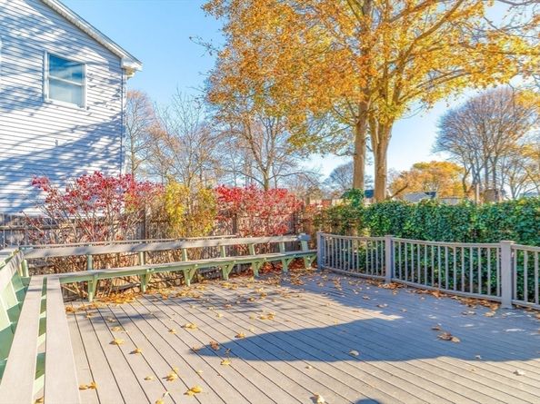 5 Sherbrook Pl, Lynn MA 01904