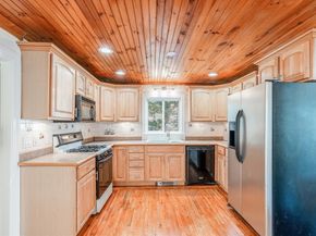 5 Sherbrook Pl, Lynn MA 01904