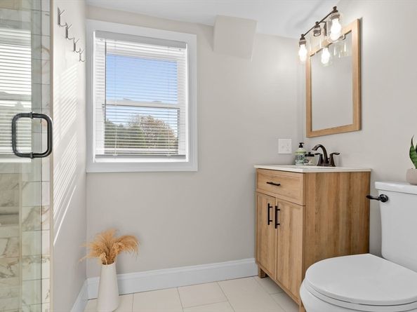 25 Northend St, Peabody MA 01960