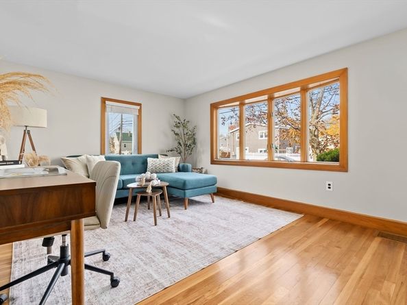 25 Northend St, Peabody MA 01960