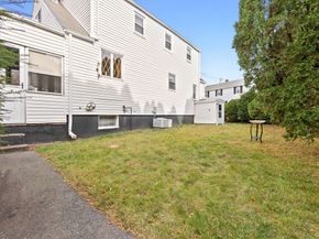 25 Northend St, Peabody MA 01960