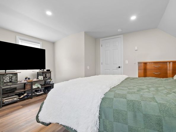 25 Northend St, Peabody MA 01960