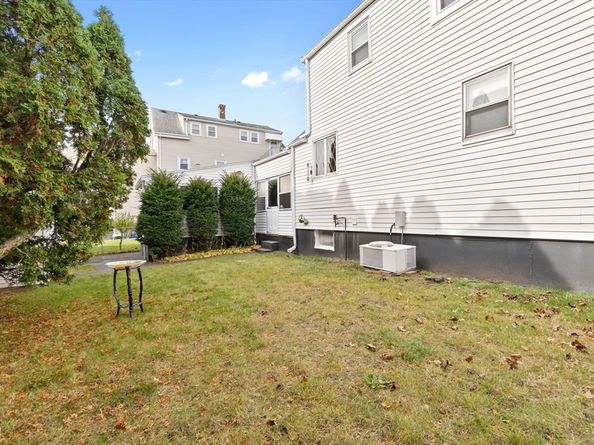 25 Northend St, Peabody MA 01960