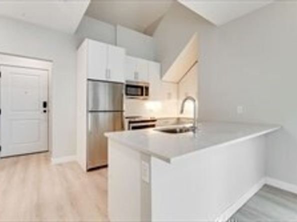 163 Chestnut St, Chelsea MA 02150