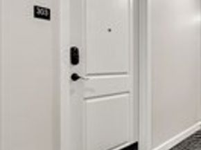 163 Chestnut St, Chelsea MA 02150