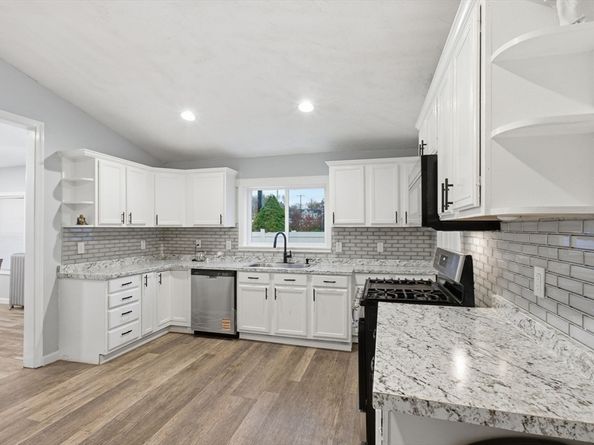 53 James St, Worcester MA 01603