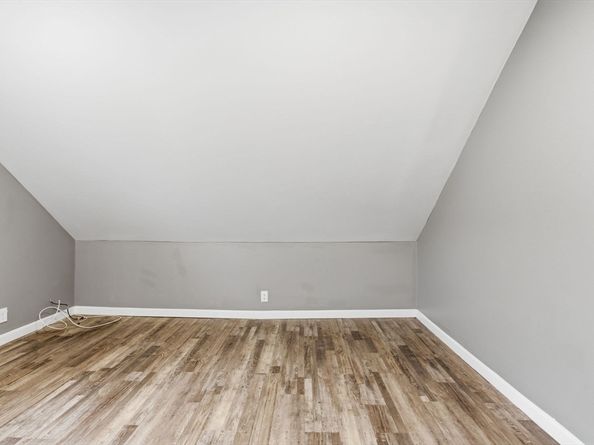 53 James St, Worcester MA 01603