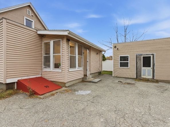 53 James St, Worcester MA 01603