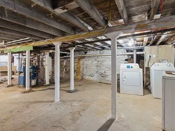 53 James St, Worcester MA 01603