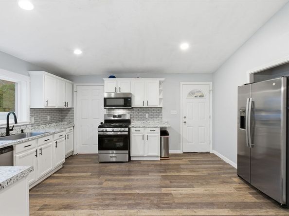 53 James St, Worcester MA 01603