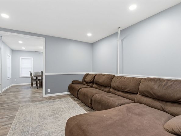 53 James St, Worcester MA 01603