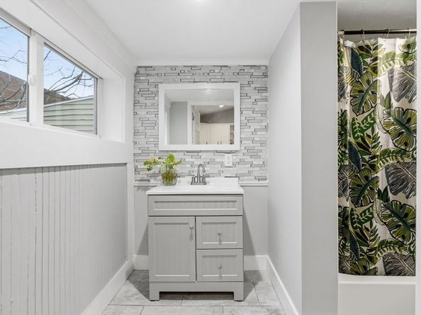 53 James St, Worcester MA 01603