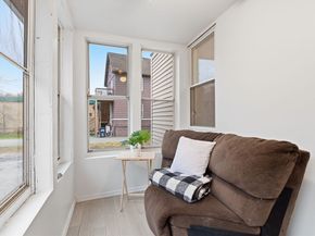 53 James St, Worcester MA 01603