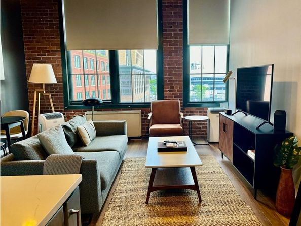 63 Melcher St 404, Boston MA 02210