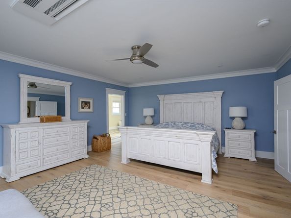 133 Beach Ave, Hull MA 02045