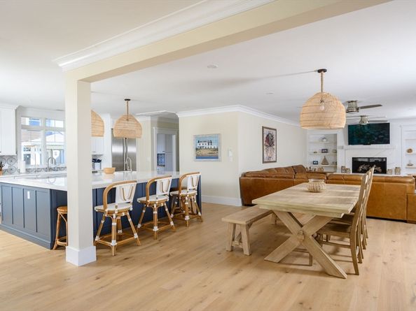 133 Beach Ave, Hull MA 02045