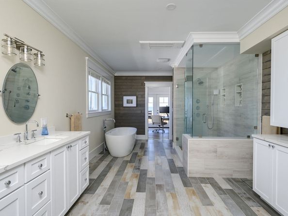 133 Beach Ave, Hull MA 02045