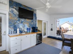 133 Beach Ave, Hull MA 02045