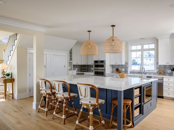 133 Beach Ave, Hull MA 02045