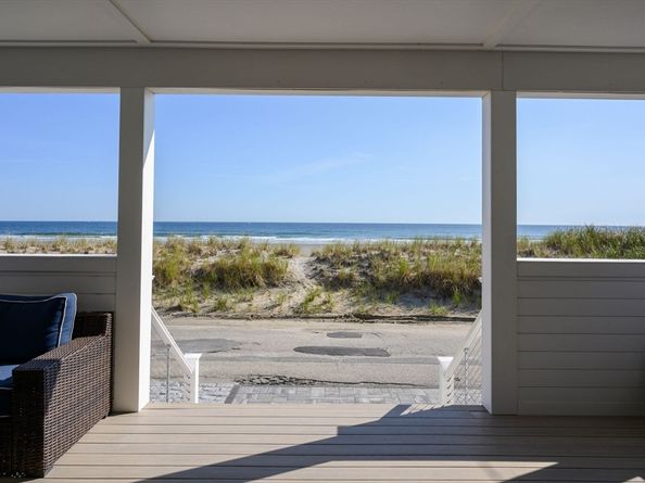 133 Beach Ave, Hull MA 02045