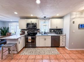 2 Larson Rd, Milford MA 01757
