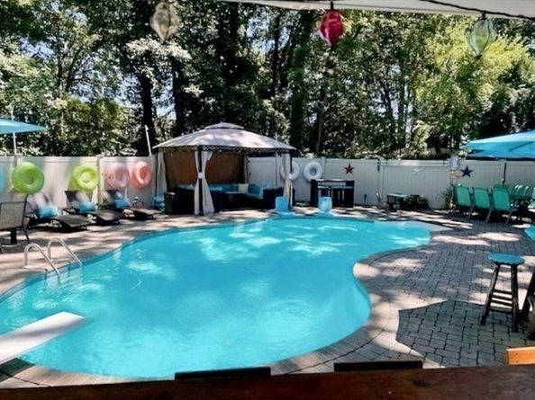 2 Larson Rd, Milford MA 01757