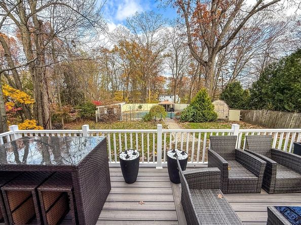 2 Larson Rd, Milford MA 01757