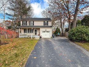 2 Larson Rd, Milford MA 01757