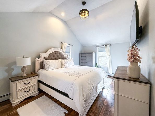 2 Larson Rd, Milford MA 01757