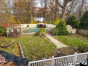 2 Larson Rd, Milford MA 01757