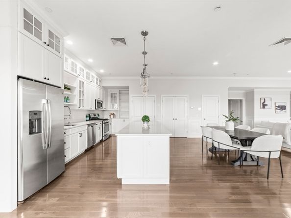 823 East Sixth Street 5, Boston MA 02127