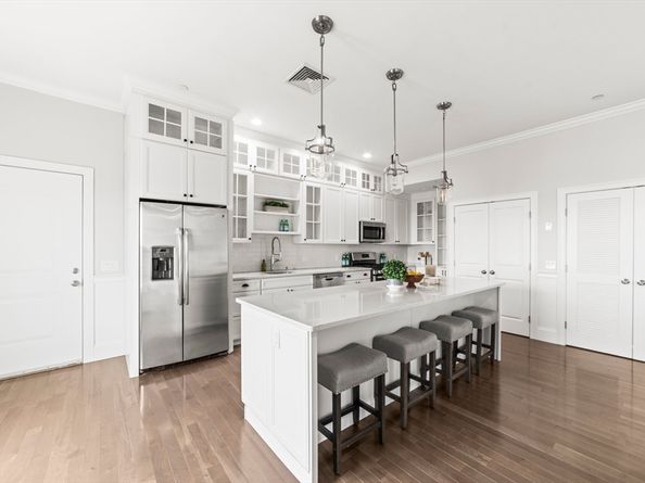 823 East Sixth Street 5, Boston MA 02127