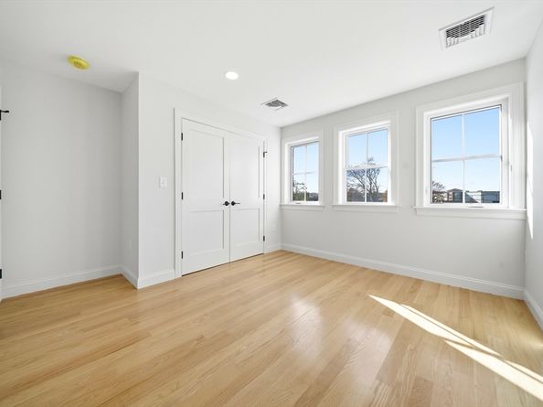 50 N. Payne St 3, Quincy MA 02169