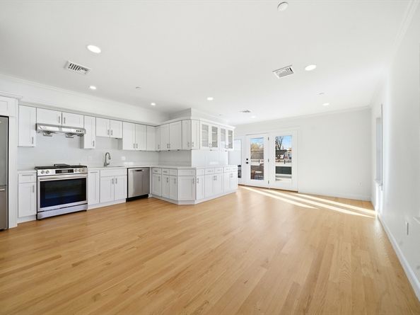 50 N. Payne St 3, Quincy MA 02169