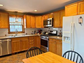37 Glendale St, Maynard MA 01754