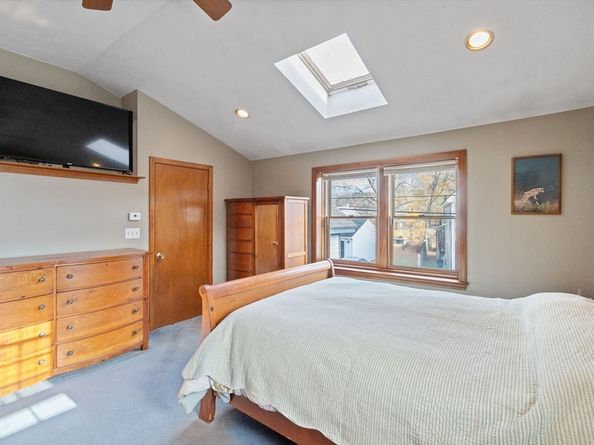 37 Glendale St, Maynard MA 01754