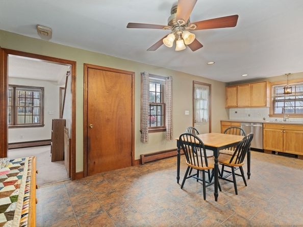 37 Glendale St, Maynard MA 01754