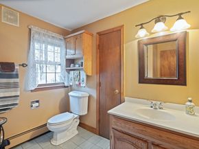 37 Glendale St, Maynard MA 01754