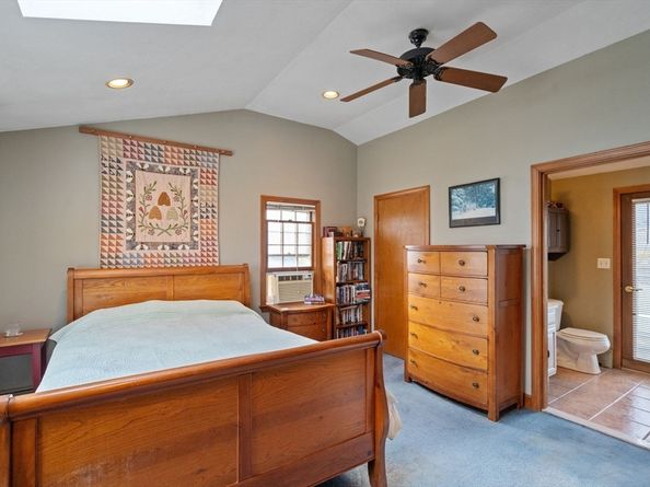 37 Glendale St, Maynard MA 01754